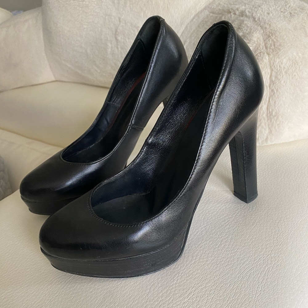 Minelli black leather pumps 36
